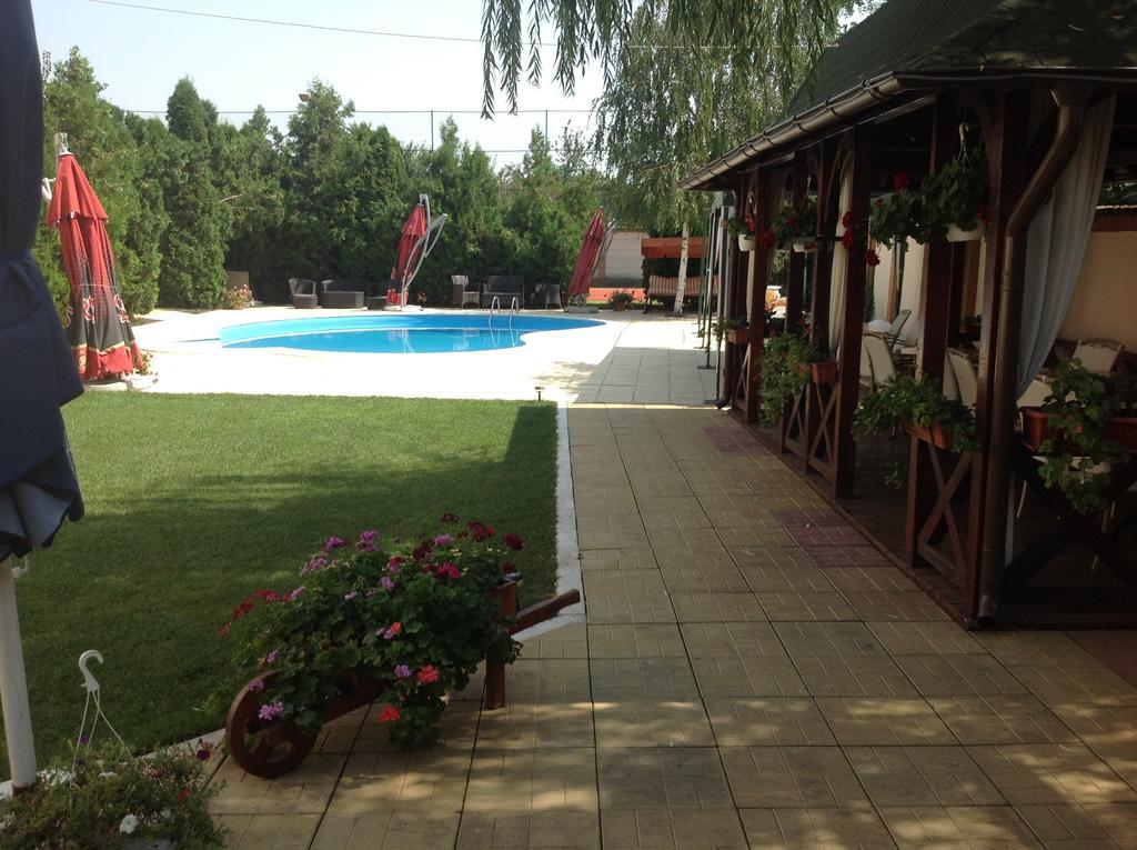 Vila Royal Urziceni Exterior photo